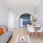 R&c Corfiot House بيت للعطل *